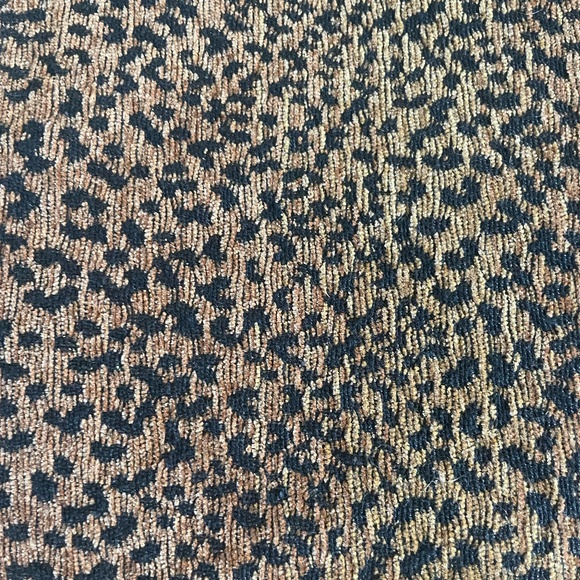 LEOPARD/CHEETAH FABRIC REMNANT PIECE APPROX 58" X 62" - Picture 7 of 8